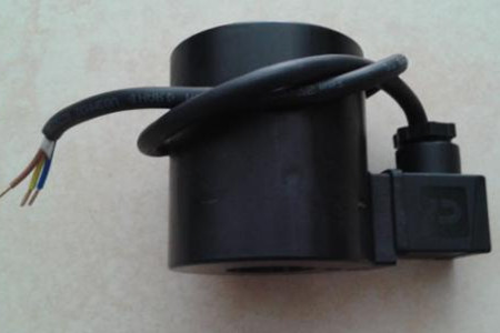 電磁線圈的電感主要起到什么作用？